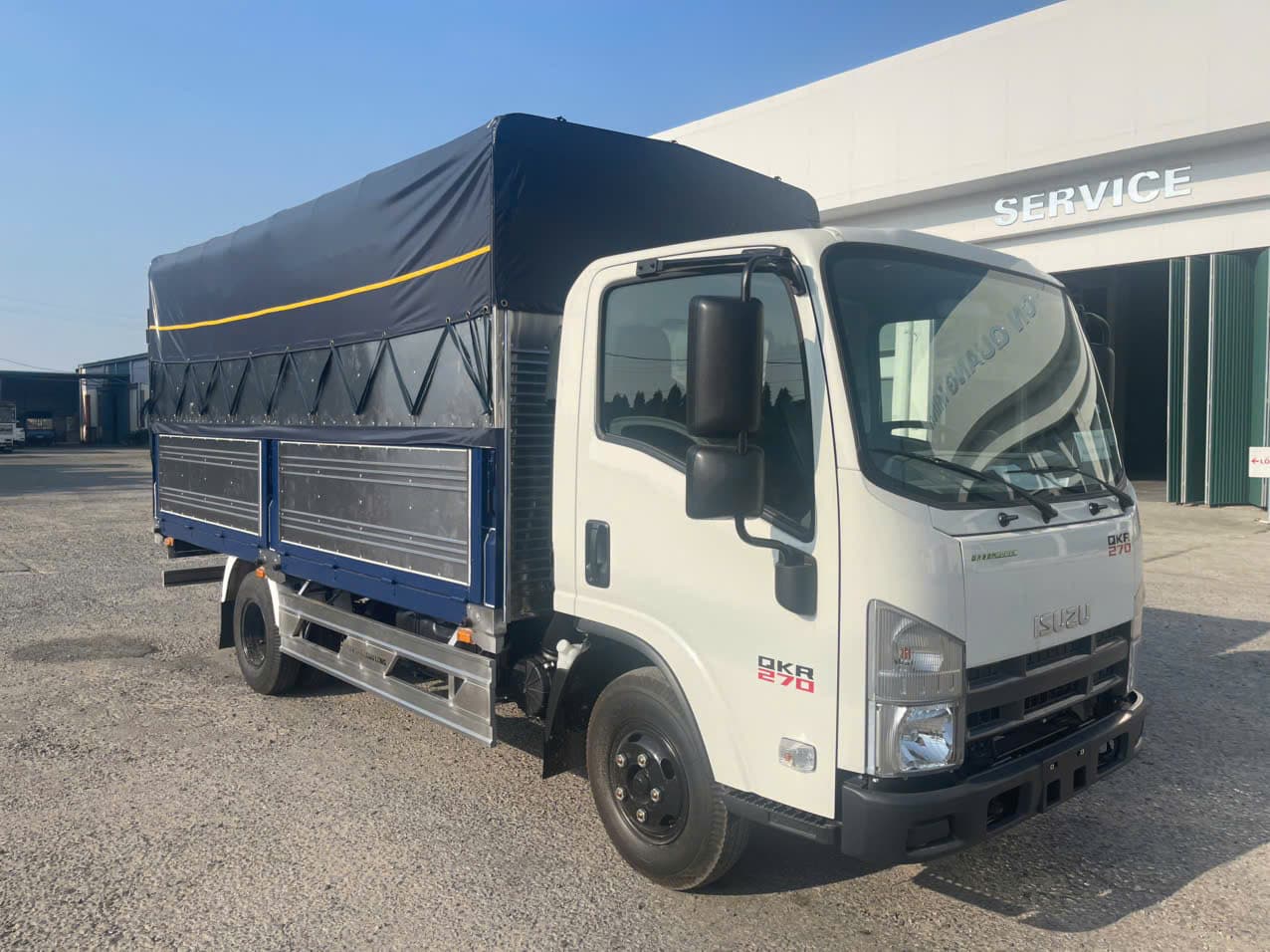 Xe tải Isuzu QKR 270 thùng bạt 2.5 tấn 2026 - Isuzu Thăng Long