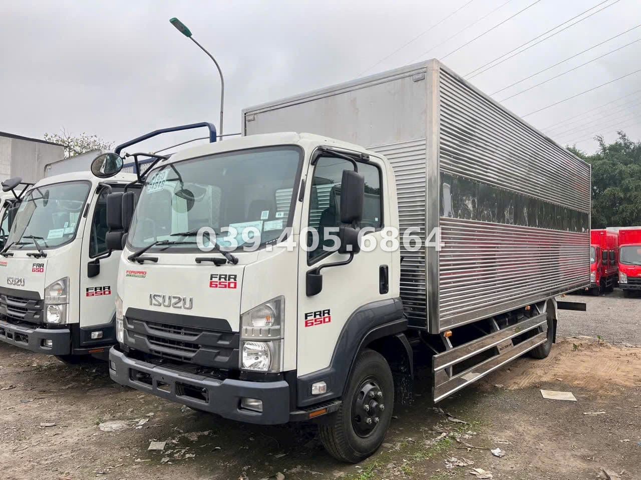 Xe tải Isuzu FRR 650 thùng kín 5.8 tấn 2026 - Isuzu Thăng Long
