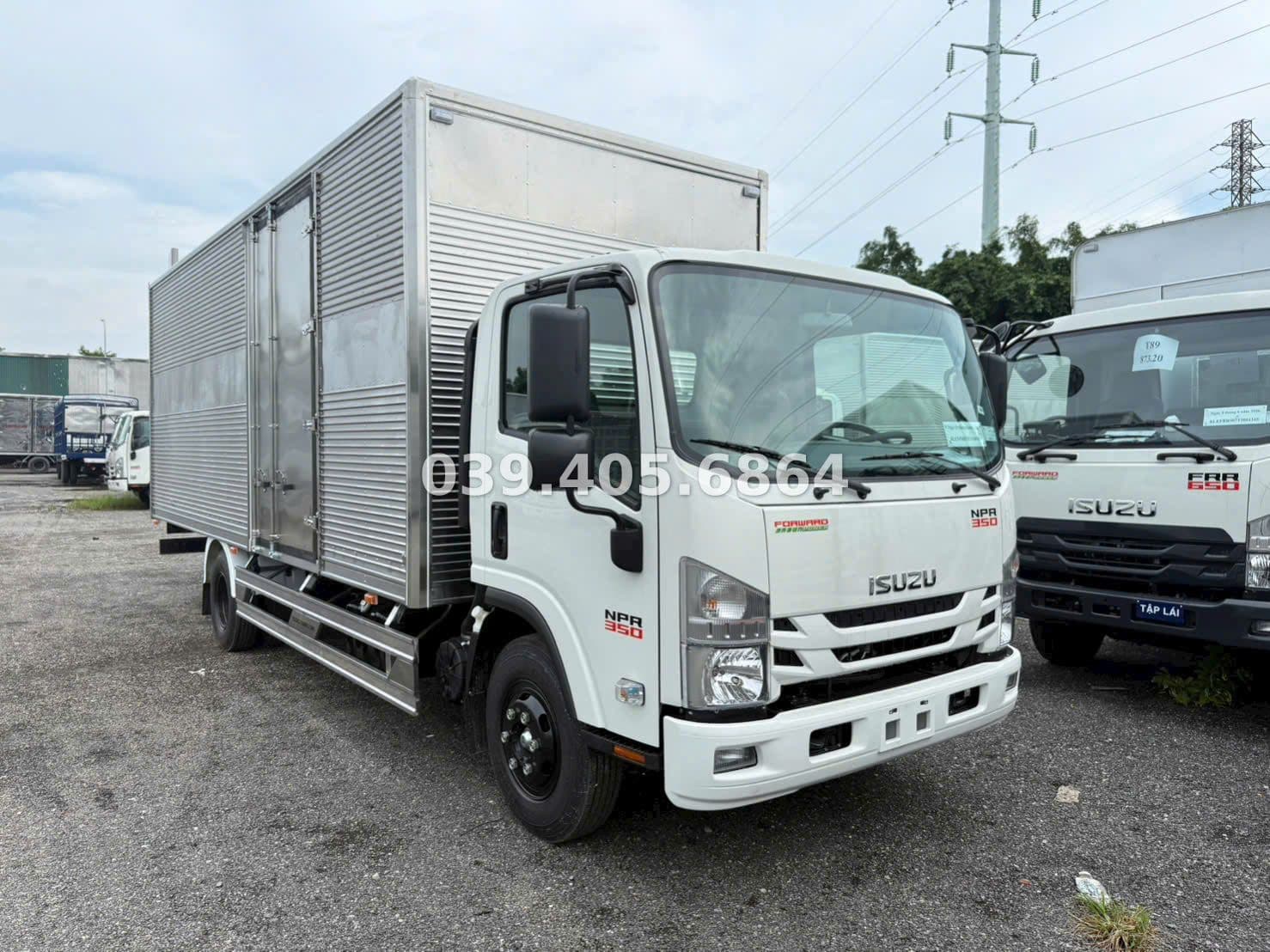 Xe tải Isuzu NPR 350 thùng kín 3.5 tấn 2026 - Isuzu Thăng Long